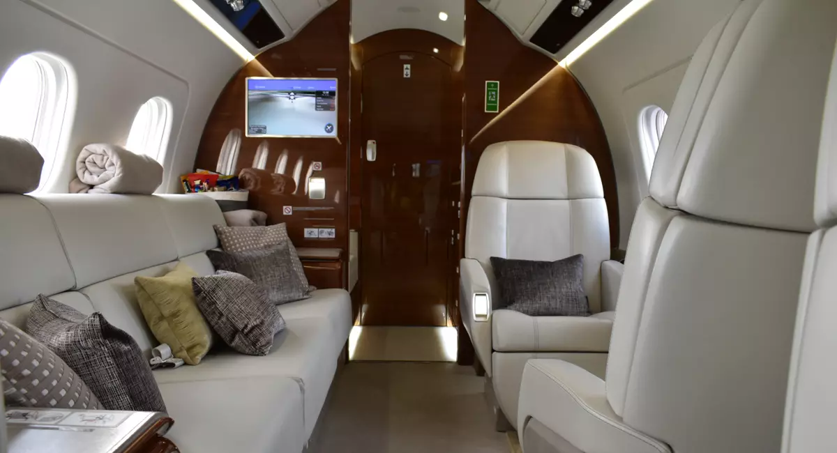 Самолёт среднемагистральный Embraer Legacy 500