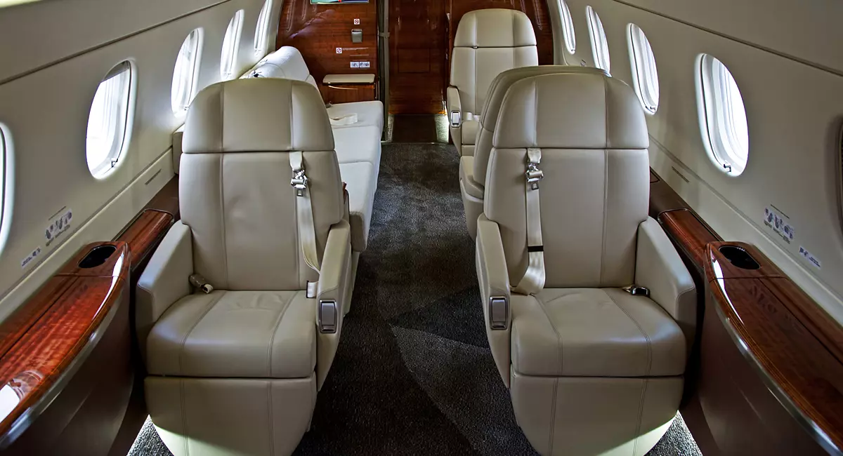 Самолёт среднемагистральный Embraer Legacy 500
