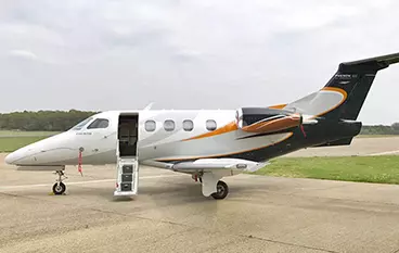 Самолёт Embraer Phenom 100