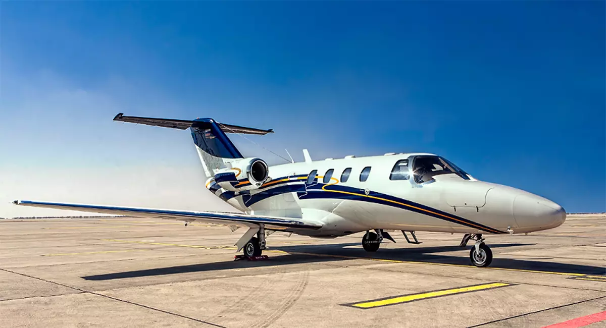 Самолёт Cessna 525
