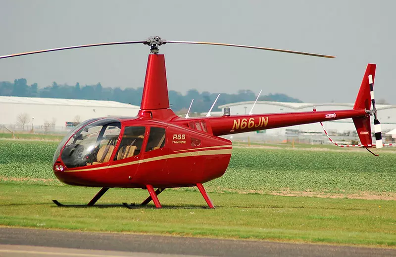Вертолет Robinson R66