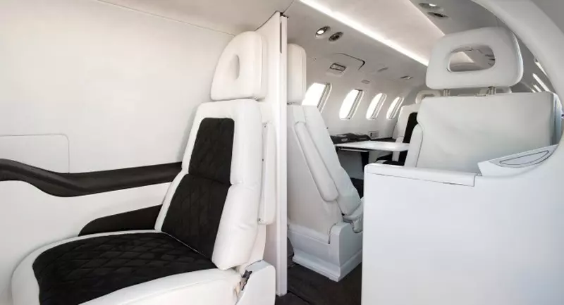 Самолёт SyberJet SJ30-2
